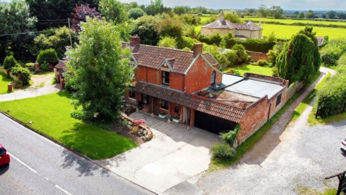 5 Bedroom Semi-Detached House For Sale In Trowle, Trowbridge, BA14