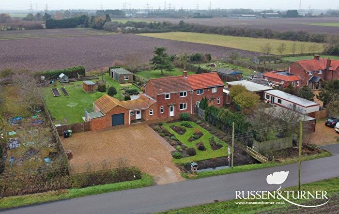 3 Bedroom Semi-Detached House For Sale In Marsh Road, Walpole St Andrew, PE14