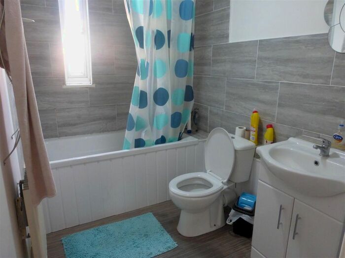 2 Bedroom Flat To Rent In Copsewood, Werrington, Peterborough, PE4