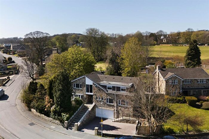 5 Bedroom Detached House For Sale In The Fairway, Fixby, Huddersfield, HD2