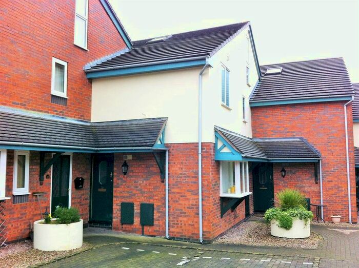 1 Bedroom Flat To Rent In Portland Mews, Porthill, Newcastle Under Lyme, ST5