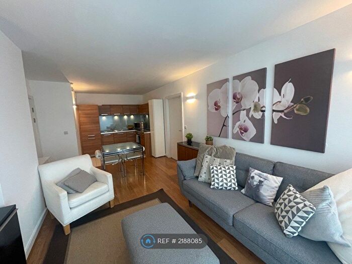 2 Bedroom Flat To Rent In Washington Building, Deptford Bridge, SE13