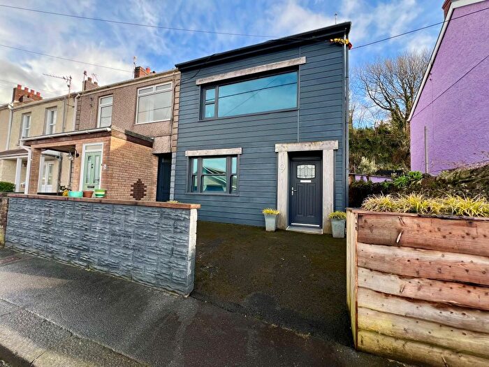 4 Bedroom Property To Rent In Brigstocke Terace, Ferryside, Carmarthenshire, SA17