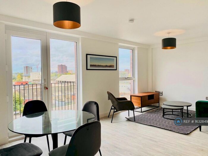 2 Bedroom Flat To Rent In Middlewood Plaza, Salford, M5