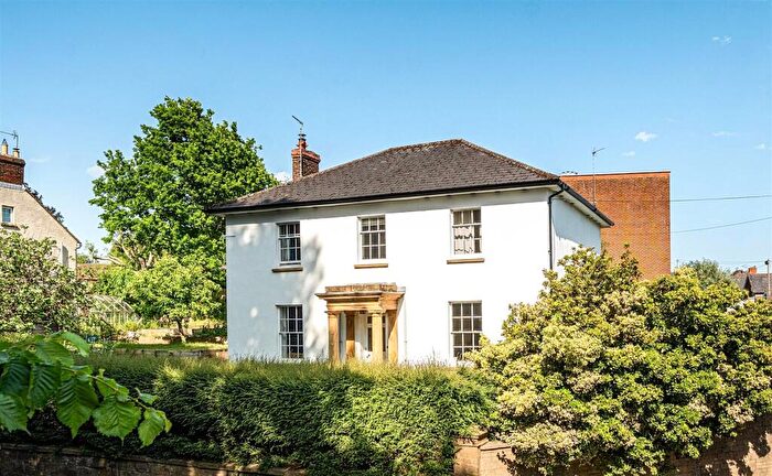 5 Bedroom Detached House For Sale In Mudford Road, Yeovil, BA21