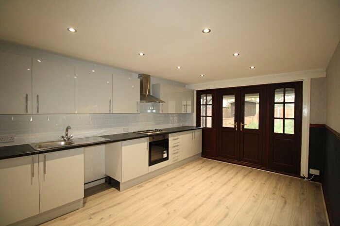 3 Bedroom Terraced House To Rent In Chadwell St Mary's, Grays, Essex, RM16