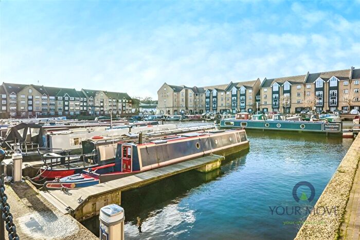 2 Bedroom Flat To Rent In Stephenson Wharf, Hemel Hempstead, Hertfordshire, HP3