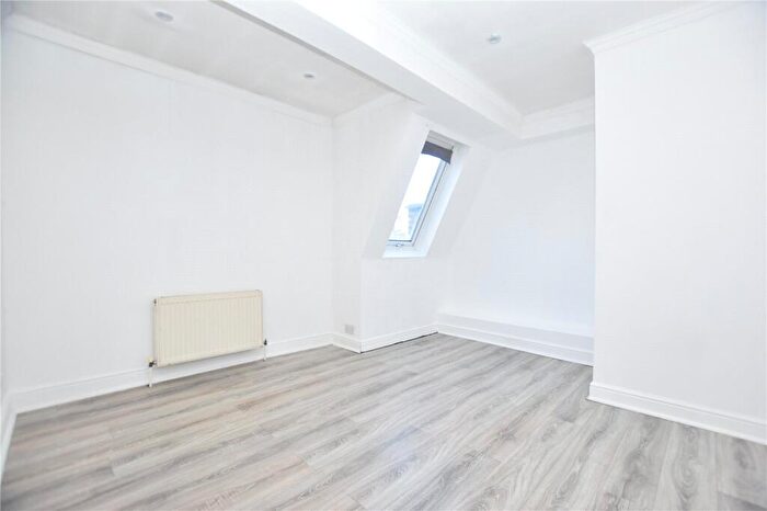 1 Bedroom Apartment To Rent In Portland Road, London, SE25
