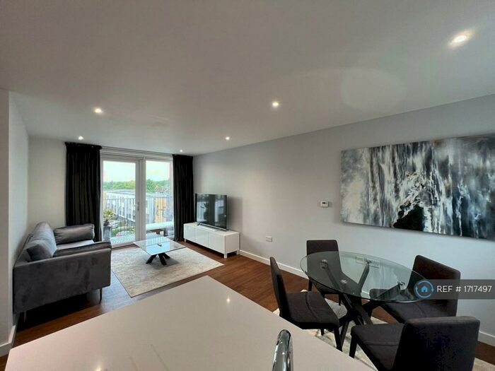 2 Bedroom Flat To Rent In Howard Road, Stanmore, HA7