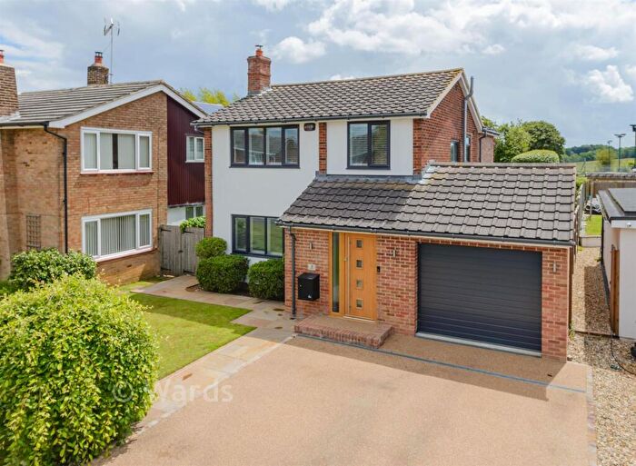 4 Bedroom Detached House For Sale In Grenville Close, Meopham, Gravesend, Kent, DA13