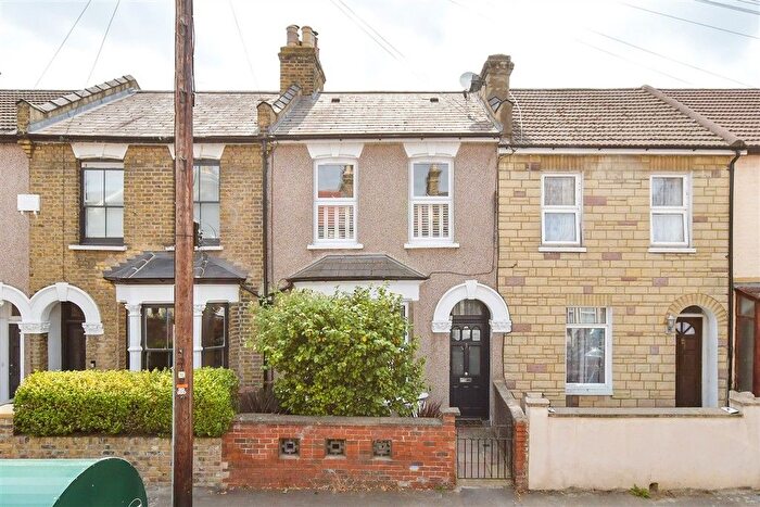 3 Bedroom Terraced House For Sale In Gloucester Road, Walthamstow, E17