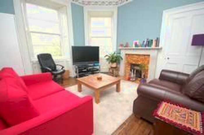 2 Bedroom Flat To Rent In East Preston Street, Edinburgh, EH8