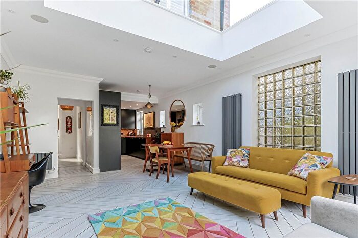 3 Bedroom Detached House For Sale In Pottery Road, Whitecliff, Poole, Dorset, BH14