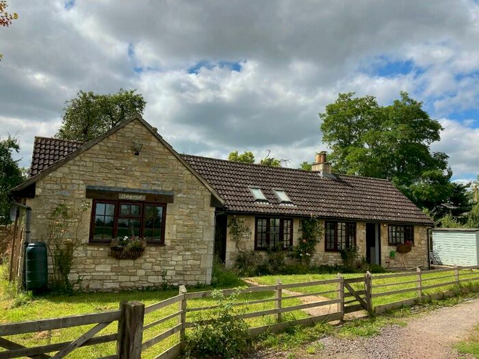 2 Bedroom Detached Bungalow To Rent In Bradley Lane, BA14