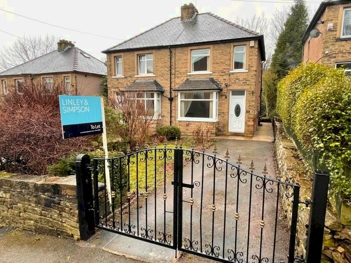 2 Bedroom Semi-Detached House To Rent In Nabcroft Lane, Huddersfield, HD4