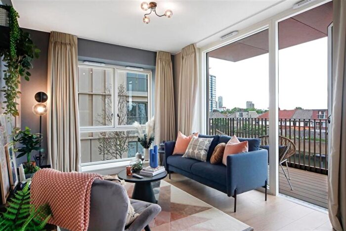 1 Bedroom Flat To Rent In Copperworks Wharf Sugar House Island, E15
