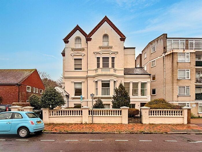 1 Bedroom Flat For Sale In Spencer Road, Eastbourne, BN21