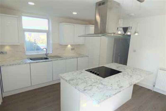 3 Bedroom House To Rent In Rossendale Avenue, BB11