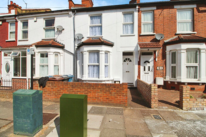 3 Bedroom Terraced House To Rent In Graham Road, Harrow Wealdstone, Harrow, HA3