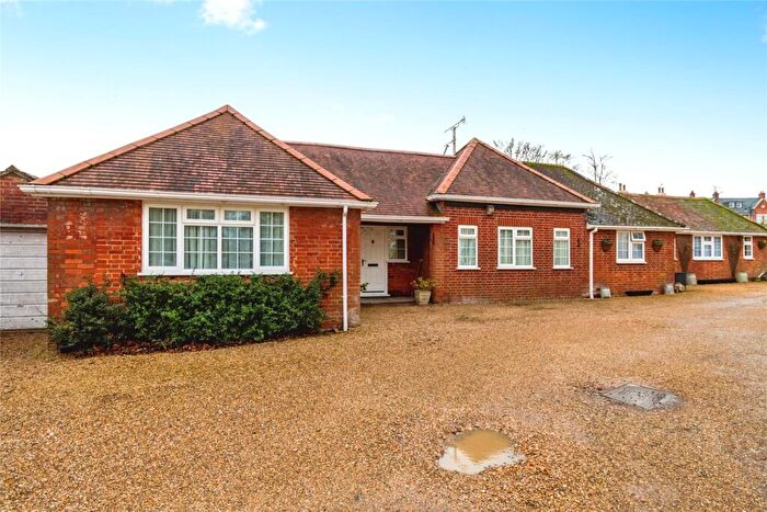 2 Bedroom Bungalow For Sale In High Street, Lyndhurst, Hampshire, SO43