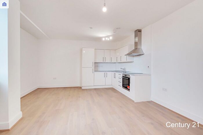 2 Bedroom Flat To Rent In Wakering Road, Barking, IG11