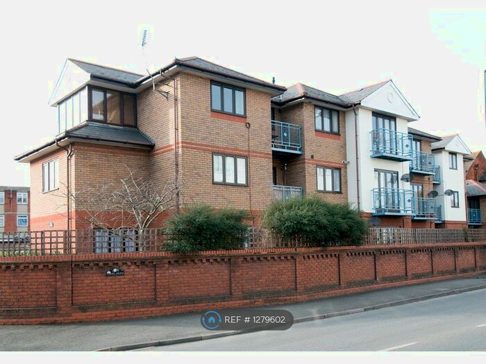 2 Bedroom Flat To Rent In Chapel Arches, Maidenhead, SL6