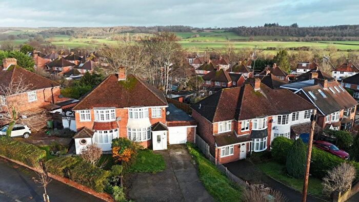 3 Bedroom Semi-Detached House For Sale In Forest Hill, Tilehurst, Reading, RG30