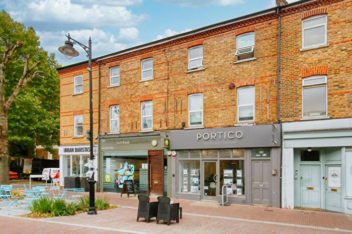 2 Bedroom Flat For Sale In Old York Road, London, SW18