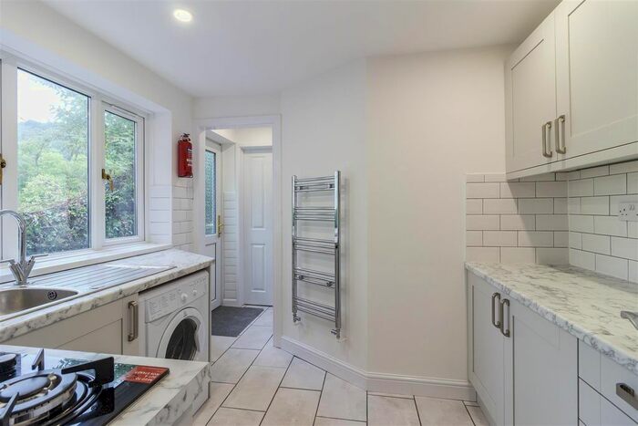 4 Bedroom Terraced House To Rent In Meadow Street, Treforest, CF37