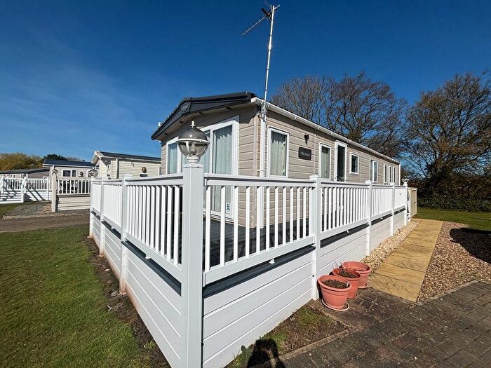 2 Bedroom Park Home For Sale In Osprey, Carlton, Saxmundham, IP17
