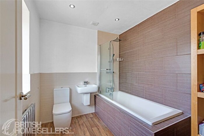 3 Bedroom Detached House For Sale In Wroe Place, Wyke, Bradford, West Yorkshire, BD12