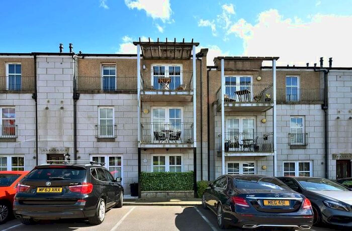 2 Bedroom Flat To Rent In Rubislaw Mansions, Aberdeen, AB15