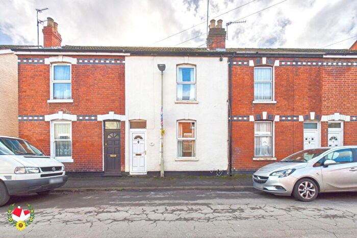 3 Bedroom Terraced House For Sale In Birchmore Road, Gloucester, GL1