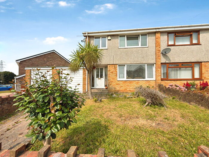 3 Bedroom Semi-Detached House For Sale In Rhodfa Fadog, Cwmrhydyceirw, Swansea, SA6