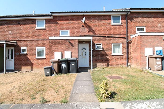 3 Bedroom Terraced House To Rent In Trefoil Close, Luton, LU4