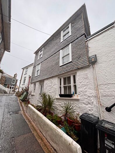 1 Bedroom Flat To Rent In Victoria Place, St Ives, TR26
