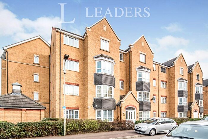 2 Bedroom Apartment To Rent In Henley Road, Bedford, MK40