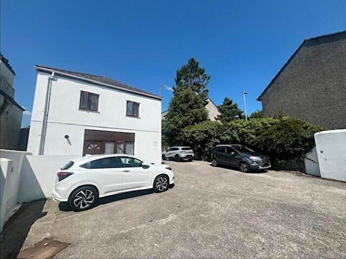 2 Bedroom House To Rent In Liskeard, PL14