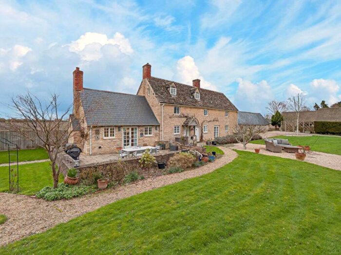 6 Bedroom Detached House For Sale In Warrens Cross, Lechlade, GL7