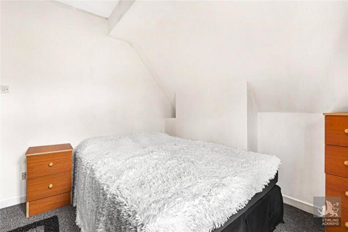 2 Bedroom Apartment To Rent In Wembury Road, London, N6