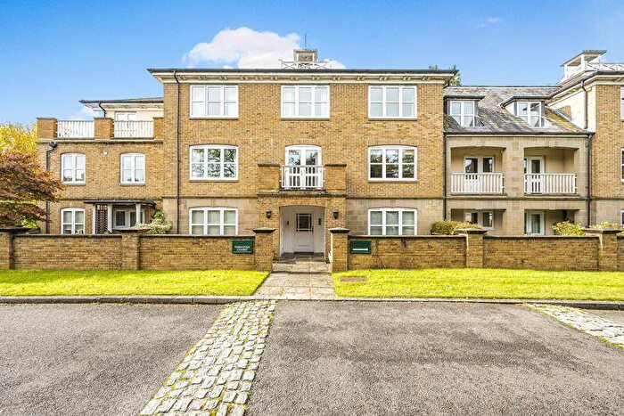 2 Bedroom Flat For Sale In Turnpike Court, Hett Close, Haywards Heath, RH17