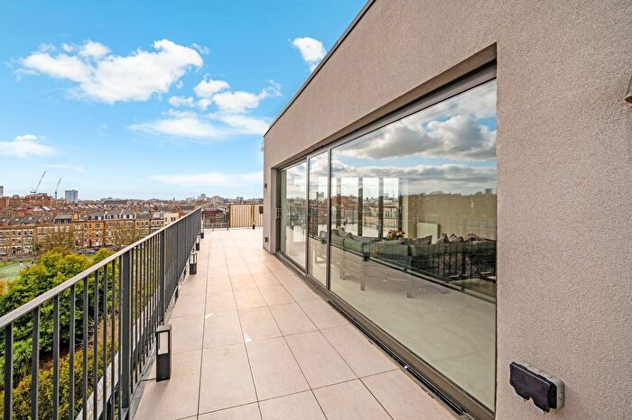 3 Bedroom Flat To Rent In The Arbor Collection, West Hampstead, London, NW6
