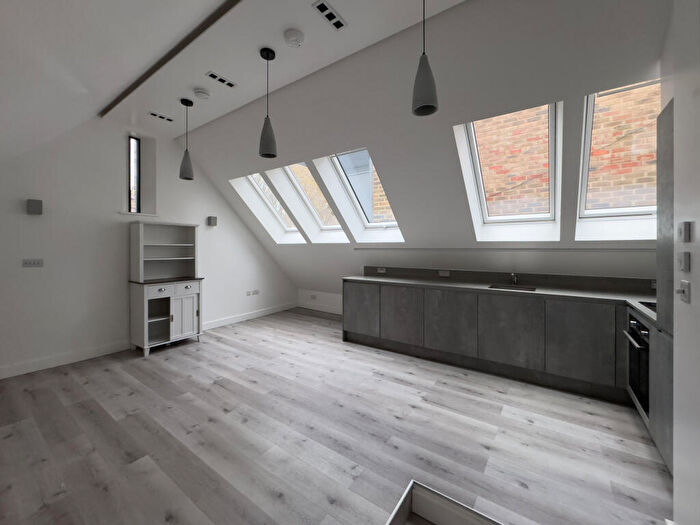 2 Bedroom Apartment To Rent In Flat, Fortess Road, London, NW5