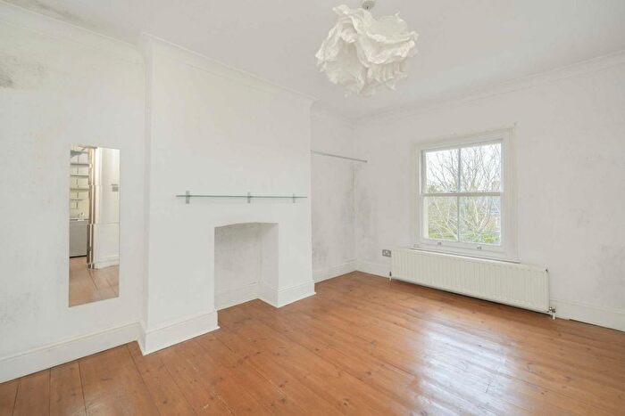 1 Bedroom Flat For Sale In Friars Place Lane, London, W3
