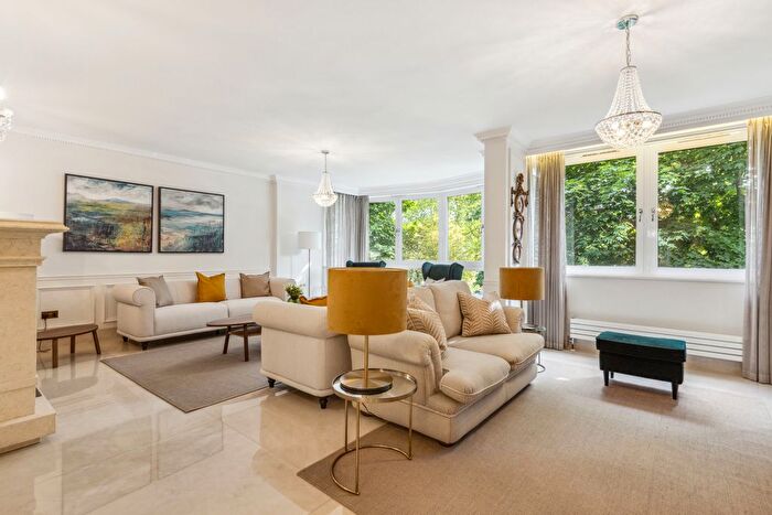 3 Bedroom Flat To Rent In Castleacre, Hyde Park Crescent, W2