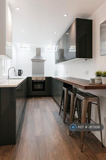 4 Bedroom Semi-Detached House To Rent In Caernarfon Road, Bangor, LL57