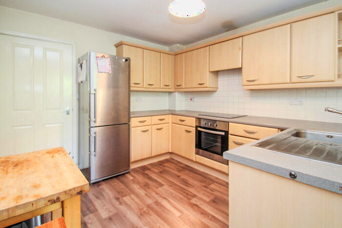 4 Bedroom Apartment To Rent In Abbots Mews, Burley, Leeds, LS4