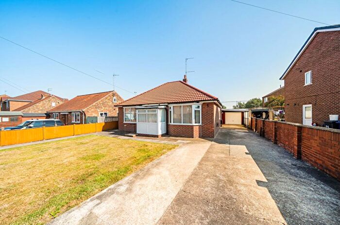 2 Bedroom Detached Bungalow For Sale In Flaxley Road, Selby, YO8