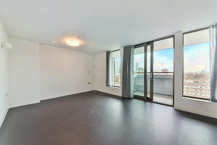 2 Bedroom Apartment To Rent In Balfron Tower, St. Leonards Road, London, E14