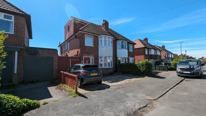 4 Bedroom Semi-Detached House To Rent In Abingdon Drive, Ruddington, NG11
